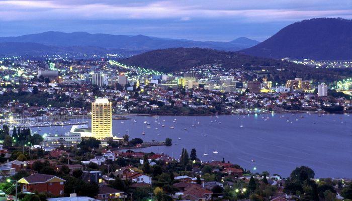 hobart-top-performer-2002-2022 (1).jpg